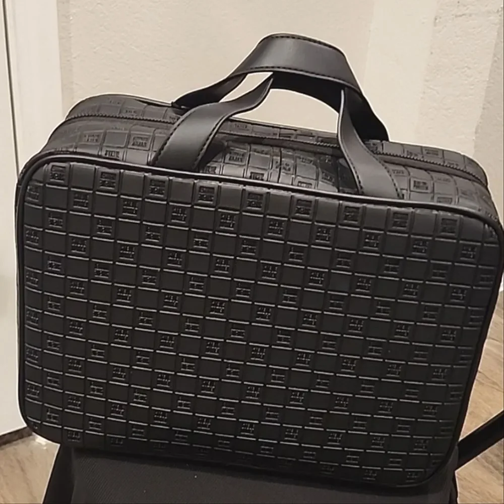 Steve‎ Madden Small Block Logo Weekender Cosmetic Case- Black